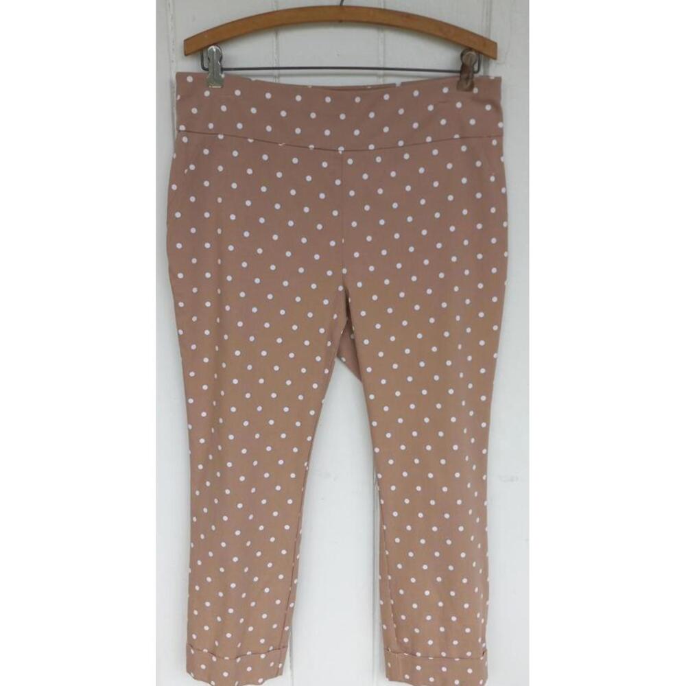 Chic NY&C NEW YORK & COMPANY Tan Polka Dot Capris Size Large